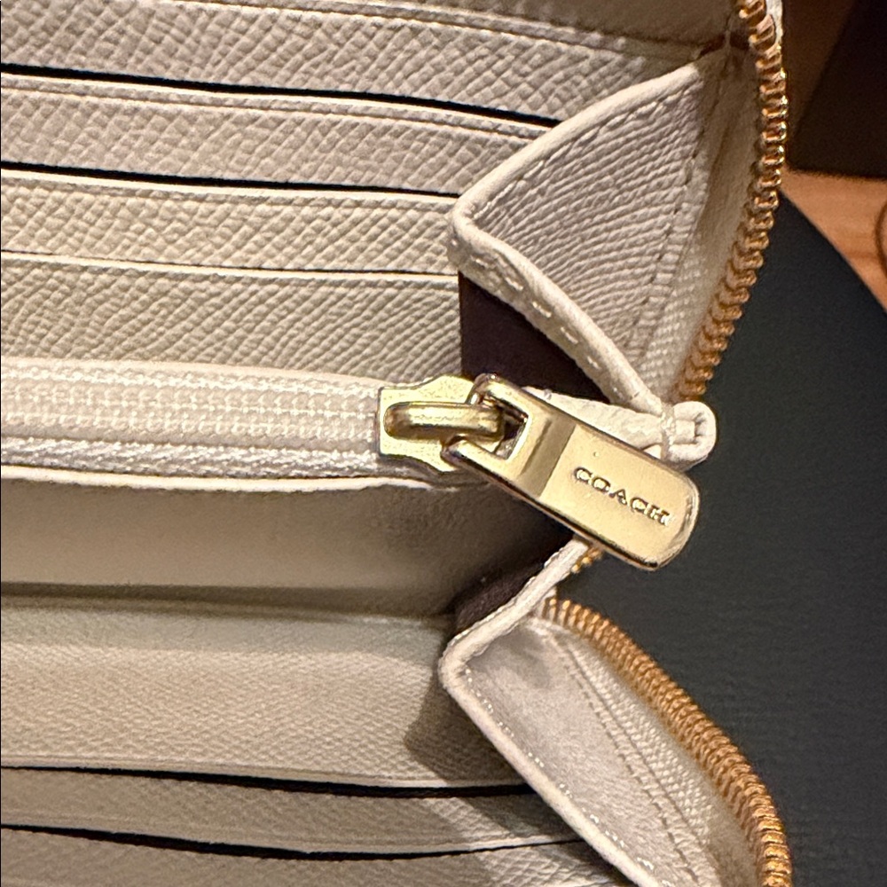 Coach Zip-Around Pebble Leather Wallet in Cream - Picture 5 of 7